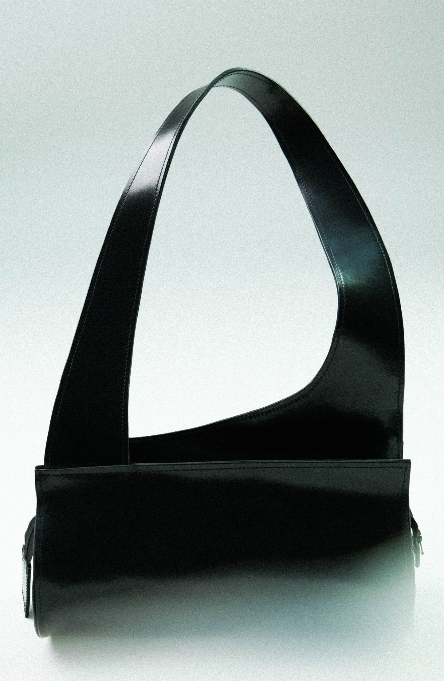 LE SAC SUSPENDU HANDBAG - NOIR